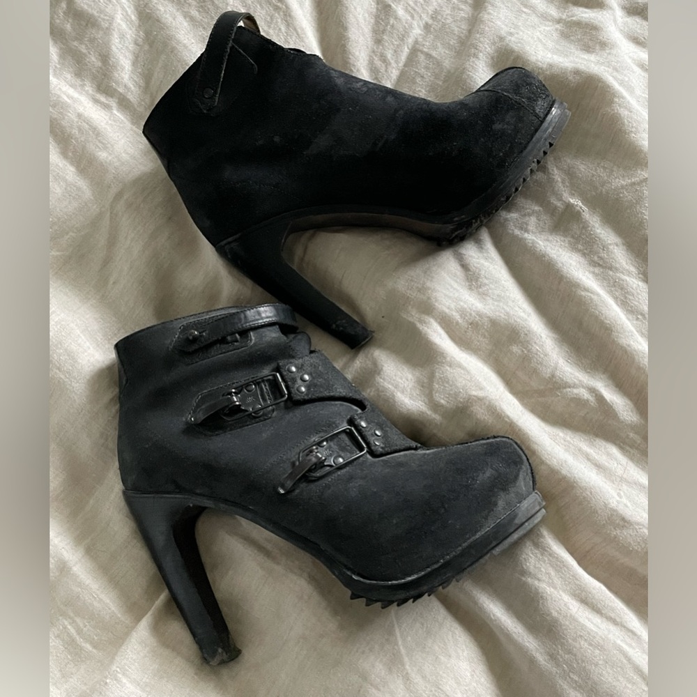 Viva Large Heeled Boot